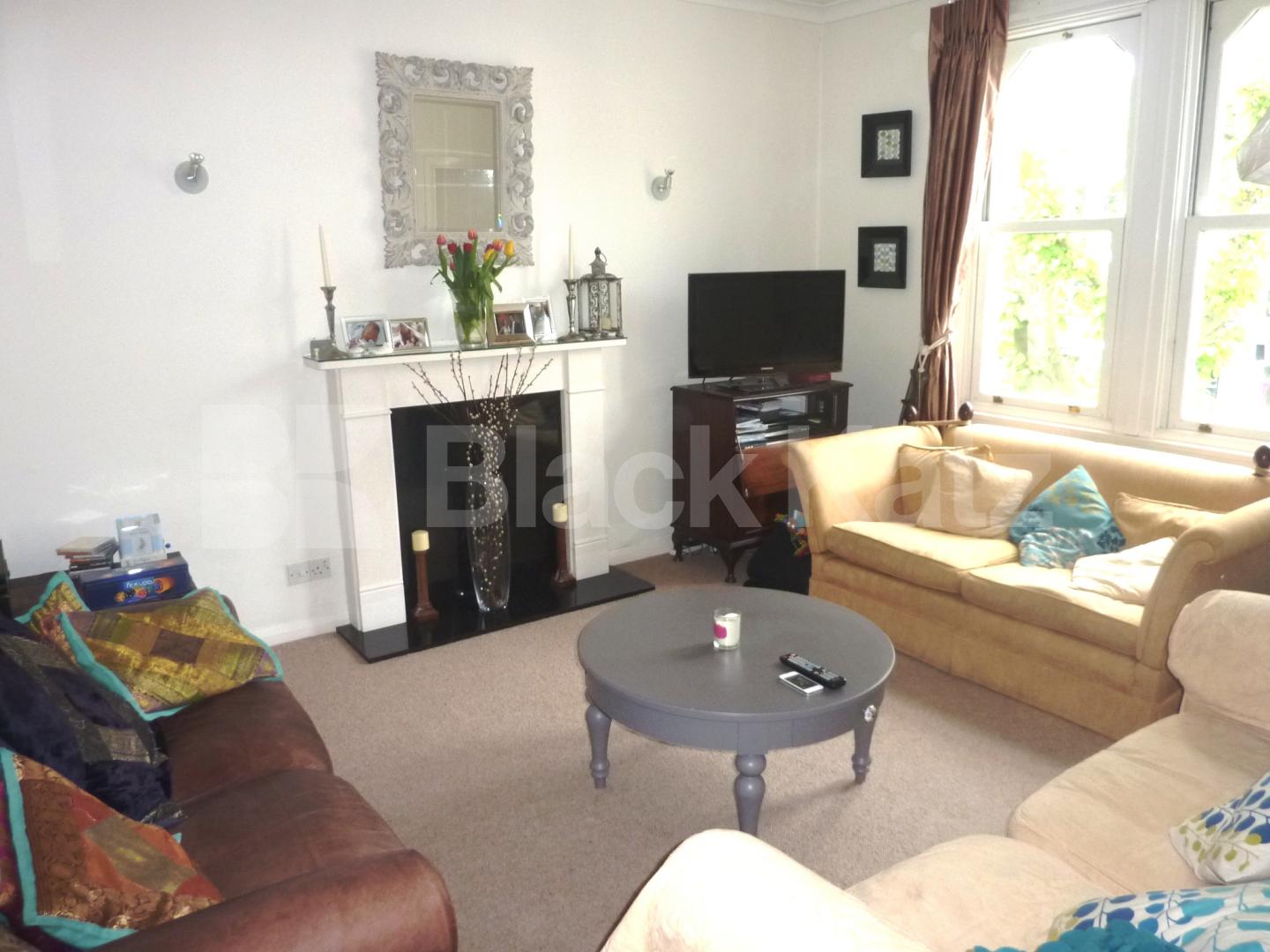 			NEW INSTRUCTION!, 2 Bedroom, 1 bath, 1 reception Flat			 Penn Road, CALEDONIAN ROAD